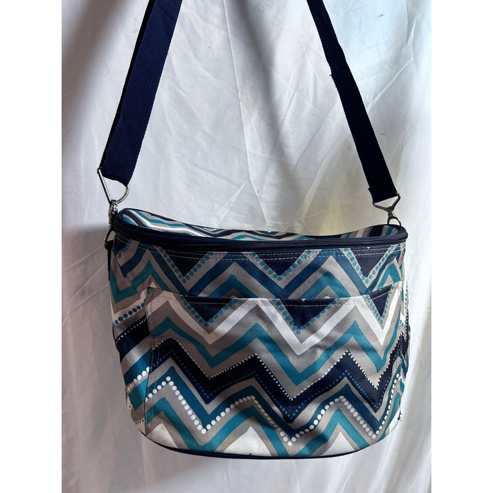 Thirty-One Thermal Lunch Bag Medium Teal Navy Chevron Crossbody Women